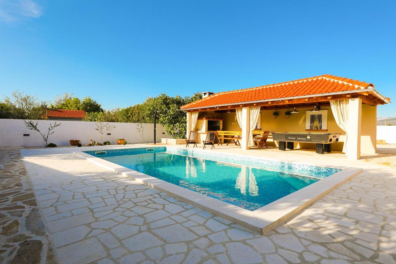 Luka Villa Pridraga Exterior photo